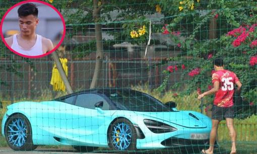 Thủ môn Bùi Tiến Dũng gây chú ý khi lái siêu xe hơn 20 tỷ đồng đi tập 