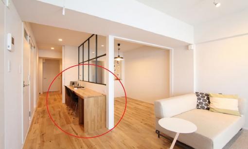 Từ nay, phòng học sẽ được thiết kế như thế này, có bàn học kê dựa vào tường ở hành lang, ai ra vào cũng khen