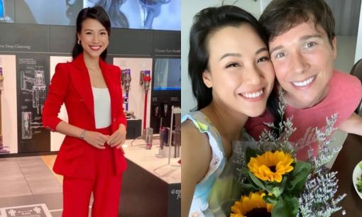 Chồng Tây của Hoàng Oanh tự hào khoe vợ làm MC sự kiện tại Singapore, còn tặng cả quà cực lãng mạn
