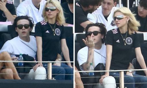 Cậu cả nhà Becks gây chú ý với khoảnh khắc bàn tay 'hư hỏng' 