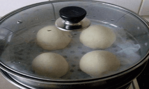 Nên dùng nước lạnh hay nước nóng để hấp bánh bao? Nhiều người đã nhầm, thảo nào bánh không ngon