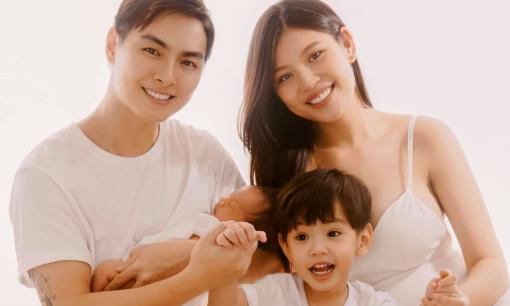 Trọn bộ ảnh đẹp đầy đủ bốn thành viên của gia đình Chúng Huyền Thanh 