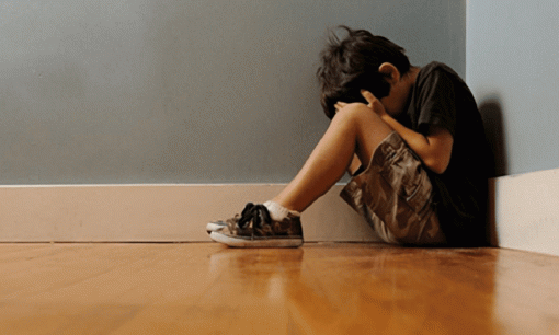 Trong gia đình có con trai, một số điều mà cha mẹ tức giận không thích hợp để nói ra, điều này sẽ ảnh hưởng đến lòng tự trọng của trẻ