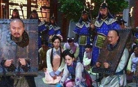 Khi bị tru di cửu tộc, tại sao người thân không chạy trốn?