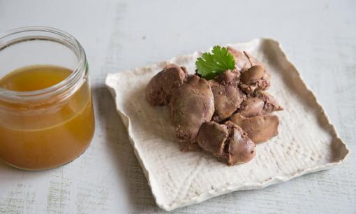 Nấu gan gà nhiều người e ngại vì mùi hôi nhưng cho thêm hai nguyên liệu này, đảm bảo hết sạch!