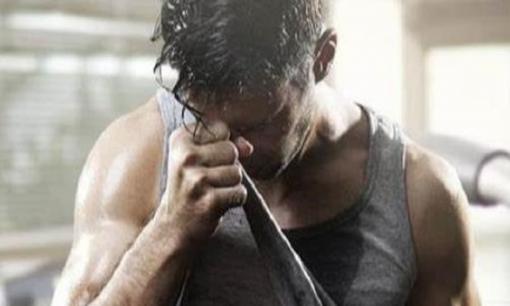 Mùa hè thường đổ mồ hôi, nhưng mùi mồ hôi này là dấu hiệu báo trước của bệnh xơ gan. Để ngăn ngừa xơ gan, hãy làm bốn điều sau