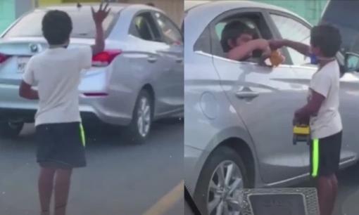 Màn tương tác ngắn ngủi nhưng vô cùng xúc động của 2 bé trai hút hơn 6 triệu lượt xem