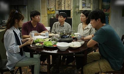 Vì sao 'Cây táo nở hoa' bị chê bi quan, tiêu cực và phi lý vẫn hot nhất năm 2021?