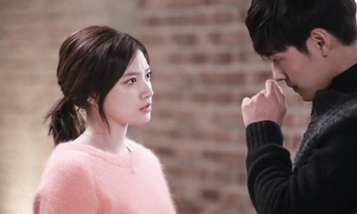 Khi một người đàn ông quyết định không yêu bạn nữa, anh ta sẽ luôn cư xử như thế này