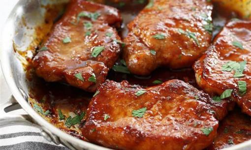 Sườn cốt lết rim me chua ngọt siêu hao cơm cho cả nhà, khác biệt chính là ở bước sơ chế này 