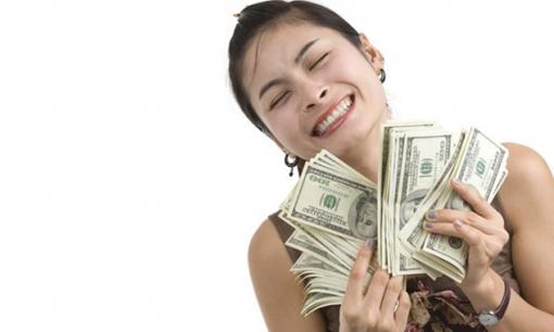 Tướng phụ nữ ham tiền hám của, dễ vì sự giàu sang mà phản bội. Đàn ông nhất định nên biết!