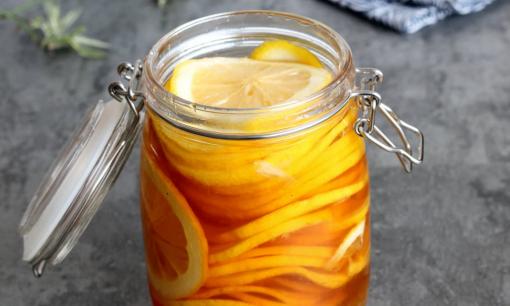 Làm chanh ngâm mật ong, thêm 1 thứ nữa vào cùng, có thể uống trong vòng 1 tháng, vừa giữ ẩm vừa trắng da
