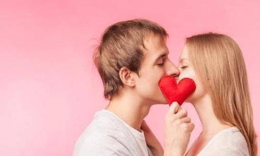 Thường xuyên 'hôn nhau', cơ thể sẽ từ từ trải qua bốn lần 'thay đổi', lần cuối cùng thật bất ngờ!