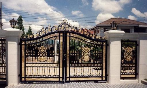 Khi xây nhà thì cổng nhà nên mở ra hay mở vào mới tốt? Bật mí về phong thủy cổng nhà mang đến may mắn cho gia chủ