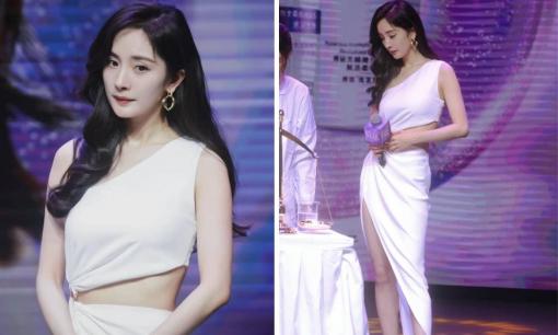 Thiết kế đầm cắt xẻ đầy quyến rũ giúp Dương Mịch khoe trọn body nuột nà đến từng centimet