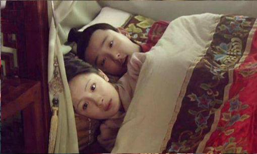 Cuộc đời làm dâu nhí thời xưa rất khổ, chuyện xấu hổ phải làm trước khi đi ngủ, phụ nữ hiện đại nghe thôi đã không thể chịu nổi!