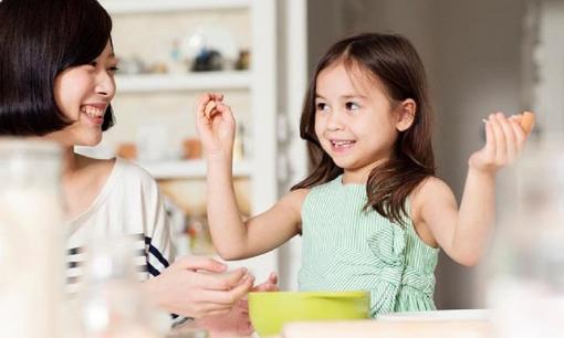 Các bé gái thường bị giảm sự tự tin khi lên 8, đây là cách cha mẹ thông thái vẫn làm để giúp con lấy lại cân bằng