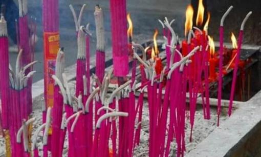 Tro hương tàn là 'báu vật', có giá trị và dễ sử dụng, đặc biệt được những người thông minh sưu tầm, không phải là mê tín, hiểu càng sớm thì càng có lợi