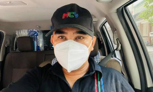 Làm từ thiện không kịp về nhà trước giờ giới nghiêm, MC Quyền Linh xin vào chùa ở nhờ qua đêm