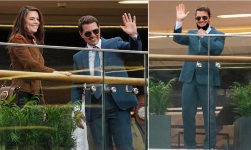 Tài tử Tom Cruise diện đồ bảnh bao xuất hiện tại trung tâm mua sắm, liên tục cười tươi, vẫy tay chào fan