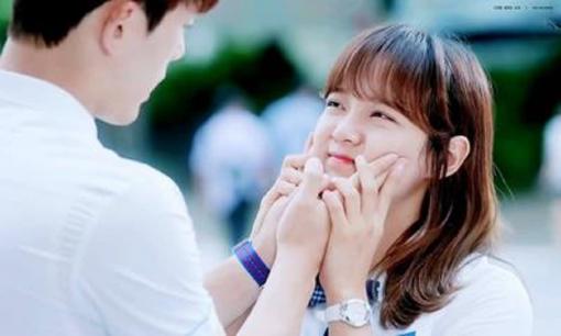 Những dấu hiệu mách bảo anh ấy đang 'say nắng' với bạn