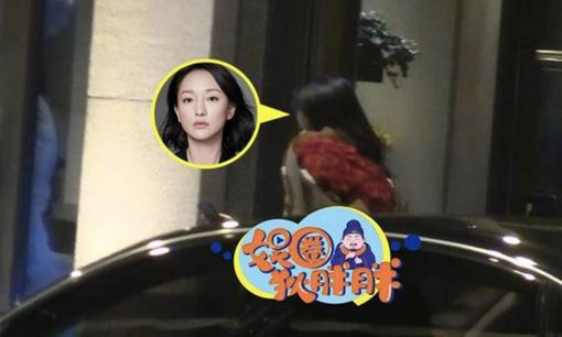 Tưởng đang 'ngồi trên đống lửa', Châu Tấn vẫn bình thản lộ diện sau khi Triệu Vy 'ngã ngựa'