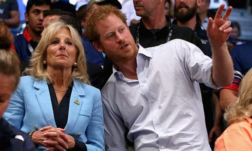 Bị Hoàng gia quay lưng, Harry tham gia sự kiện cùng Đệ nhất phu nhân Biden, khẳng định vị trí trên đất Mỹ 