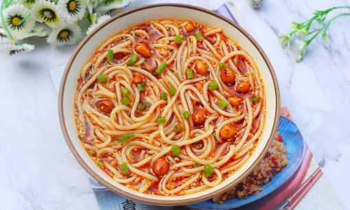 Sau 5 phút nấu nướng, bạn đã có ngay món bún chua này để giải tỏa 'cơn thèm'