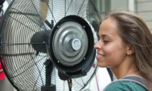 Chuyên gia nói: 'Vừa ngủ vừa bật quạt điện' có những 4 ảnh hưởng không nhỏ đến sức khỏe