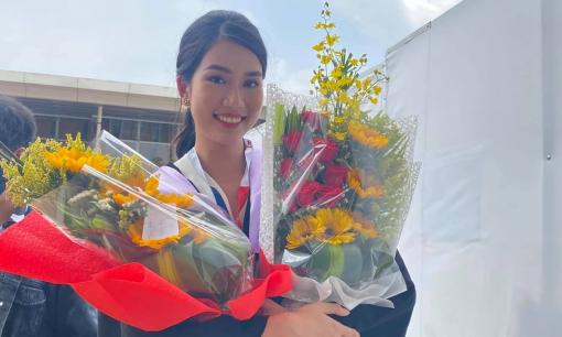 Á hậu Phương Anh hạnh phúc khi nhận được học bổng thạc sĩ 300 triệu đồng