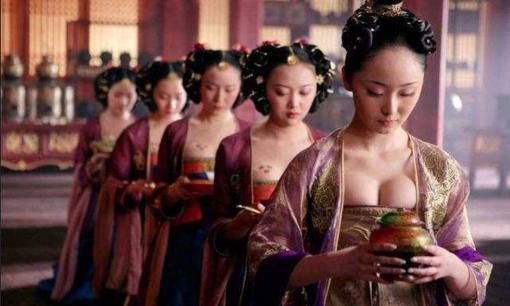 Tại sao không ai muốn kết hôn với các cung nữ thời xưa sau khi họ bị đuổi khỏi cung?