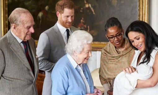 Harry và Meghan không đưa con gái về Anh làm lễ rửa tội khi căng thẳng với gia đình hoàng gia 'leo thang'