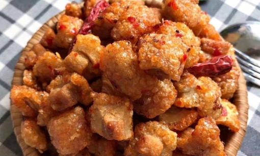 Thịt mỡ nhìn thôi nhiều người đã ngán, nhưng tận dụng làm món giòn rụm này bằng nồi chiên không dầu đảm bảo 'nghiện'