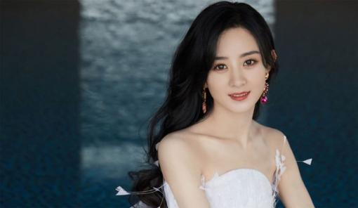 Tài sản đáng ngưỡng mộ của Triệu Lệ Dĩnh sau khi ly hôn khiến cô sụp đổ hình tượng người mẹ tốt