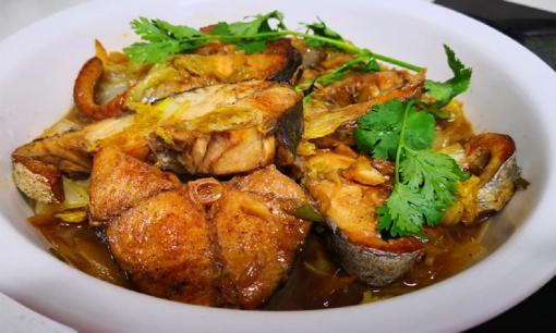 Trời lạnh nên làm món cá này cho gia đình nhiều hơn, ít xương, thịt mềm và dinh dưỡng cao, hầm với cải thảo là ngon nhất!