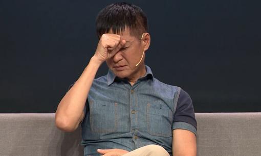 Đạo diễn Lê Hoàng: Phụ nữ 50 tuổi yêu trai 20 tuổi... kiểu nửa bồ, nửa bạn, thậm chí là nửa con