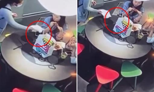 Nữ quái gây choáng với màn trộm điện thoại tinh vi ngay trước mặt cô gái trẻ