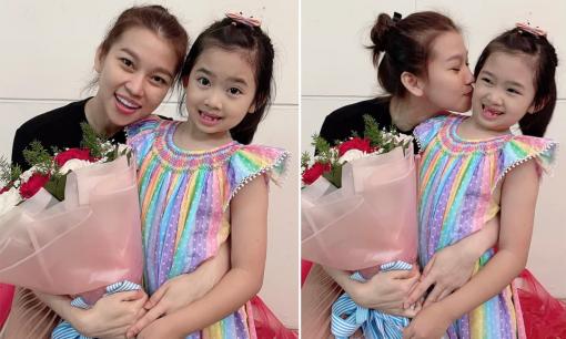 Con gái cố diễn viên Mai Phương xuất hiện rạng rỡ khi đi sinh nhật bạn thân của mẹ