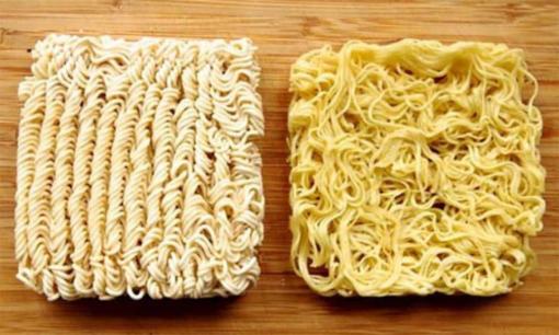 Ăn mì gói trong nhiều năm giờ tôi mới nhận ra có sự khác biệt lớn giữa mì chiên và mì không chiên