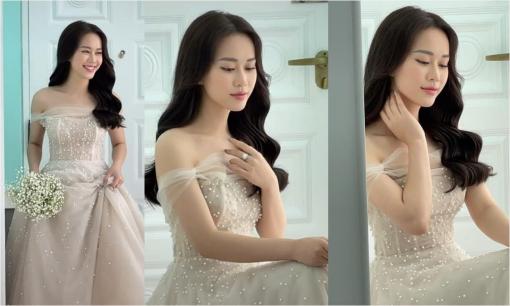 MC Ngô Mai Phương hé lộ hậu trường diện váy cô dâu sau hơn nửa tháng được bạn trai cầu hôn