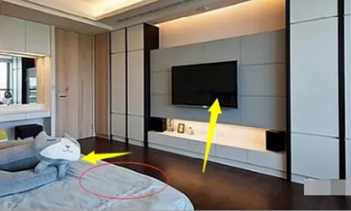 Chú ý! Cuối giường trong phòng ngủ không được đối mặt với những điều 'cấm kị' này! Vừa xui xẻo, vừa mất tiền!