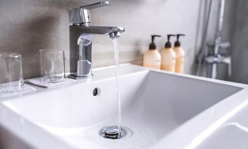 5 cách thông tắc bồn rửa không cần hóa chất, cực đơn giản và hiệu quả, hội chị em nên nhớ nằm lòng