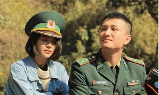 Bộ phim đình đám nào sẽ thế sóng khi 'Phố trong làng' phải tạm dừng do tai nạn của Thượng úy Nam?