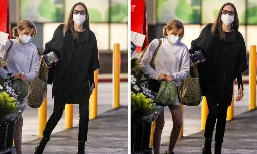 Diện quần bó sát, Angelina Jolie lộ đôi chân 'que tăm', bé hơn cả chân của con gái 13 tuổi 