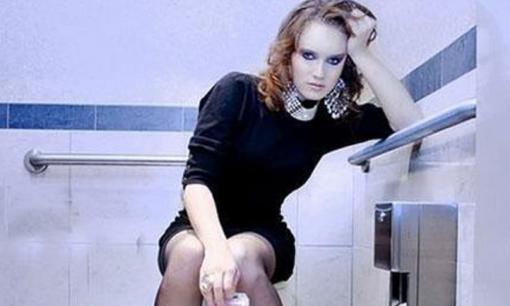 Phụ nữ sau khi đi tiểu không được chạm vào bộ phận này của cơ thể và hãy quan sát nó vì lợi ích sức khỏe