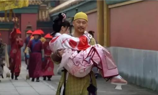 Làm thế nào để tránh ngủ với hoàng đế trong kỳ kinh nguyệt? Các phi tần phải sử dụng cách này...