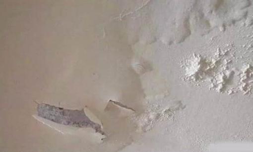 Không cần tìm thợ sửa chữa tường nhà đã “mốc meo”! Mách bạn một mẹo 'vá tường + sơn vá' ngay cả phụ nữ cũng có thể sửa được