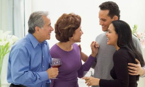 Làm gì để 'ghi điểm' với phụ huynh bạn trai trong lần đầu ra mắt, đây là những điểm nên và không nên làm