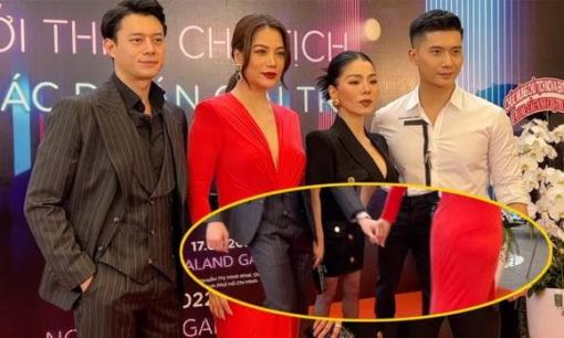 Trương Ngọc Ánh nắm tay Anh Dũng cùng chung khung hình với Lệ Quyên và Lâm Bảo Châu