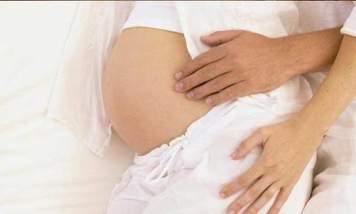 Mẹ bầu bị phù chân tay khi mang thai? Làm 4 điều nhỏ sau để giảm phù nề chân tay, bé sẽ phát triển tốt